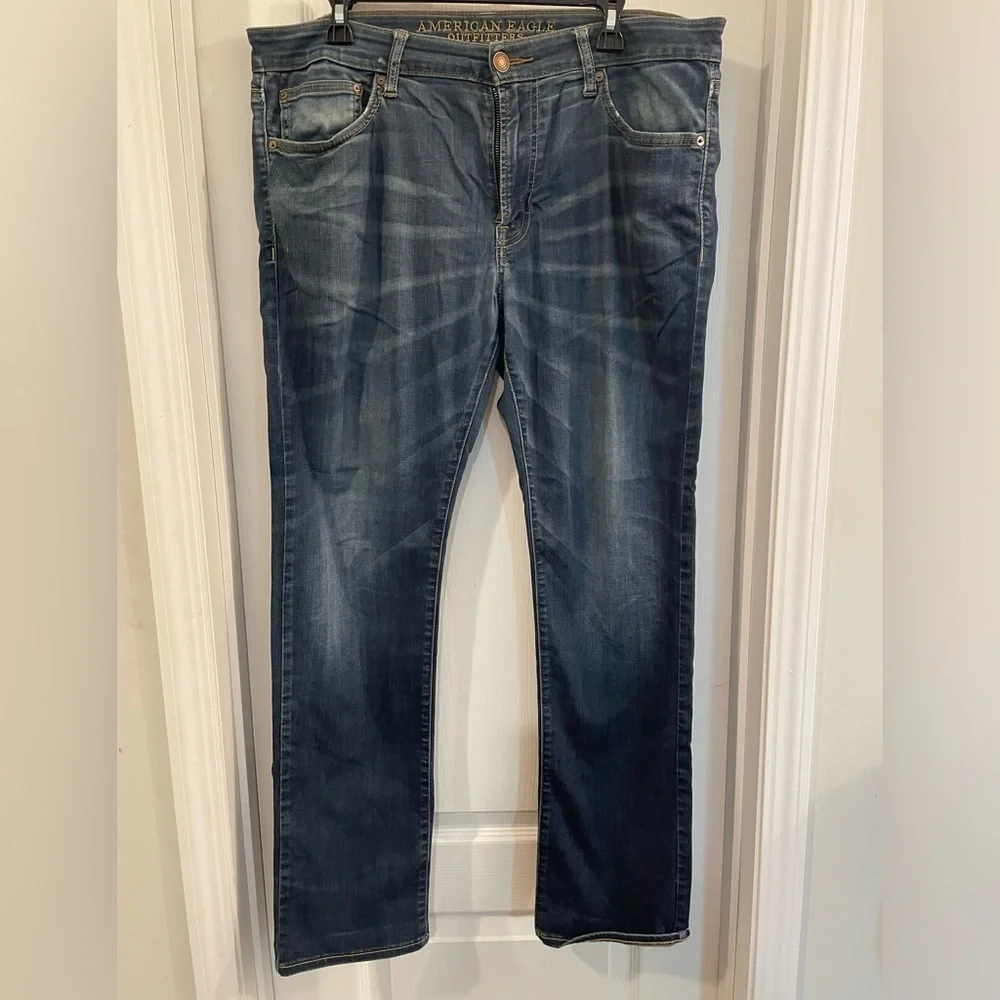American Eagle Men’s jeans